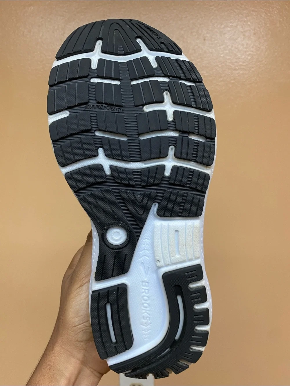 Brooks Ghost 16 Women's Running Sneakers “Black/Grey/White” Size 9.5 Medium